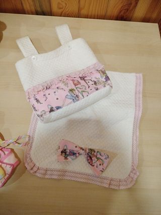 Bebé Reborn,  Cochecito Paseo y accesorios