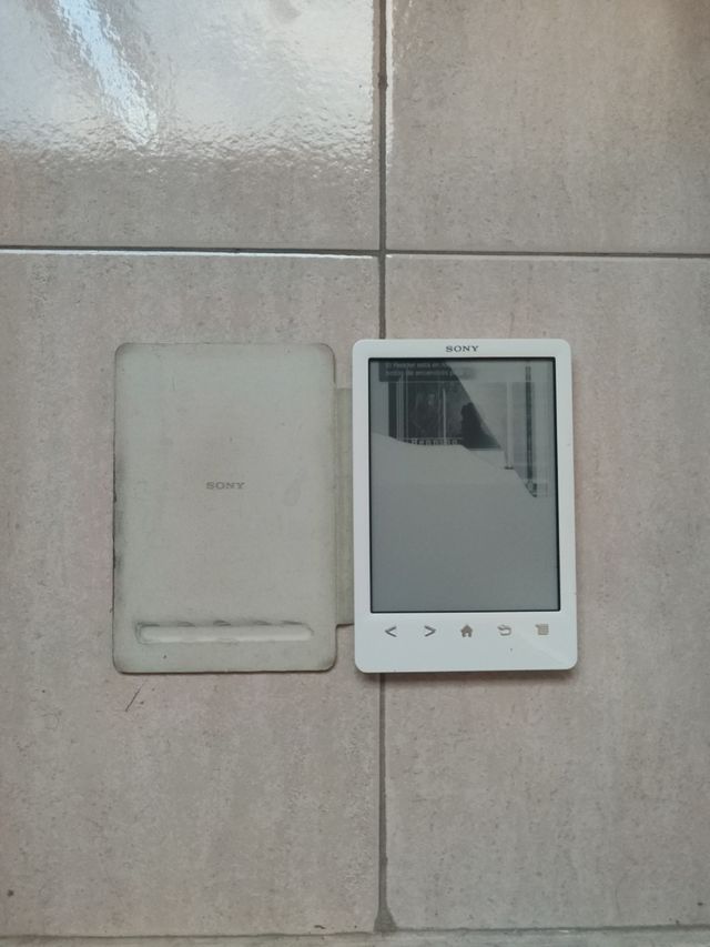 Leitor de Ebooks Sony Branco - écran com defeito