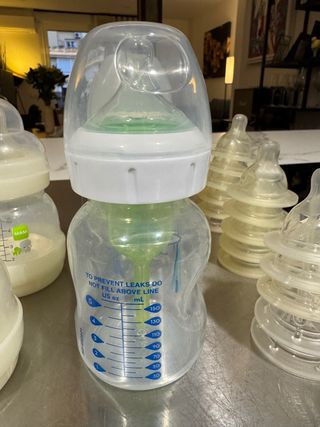 Lote de biberones y tetinas