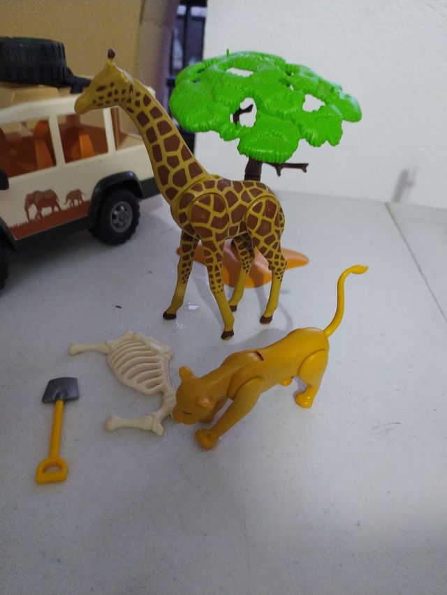 Camión Safari Playmobil con Accesorios