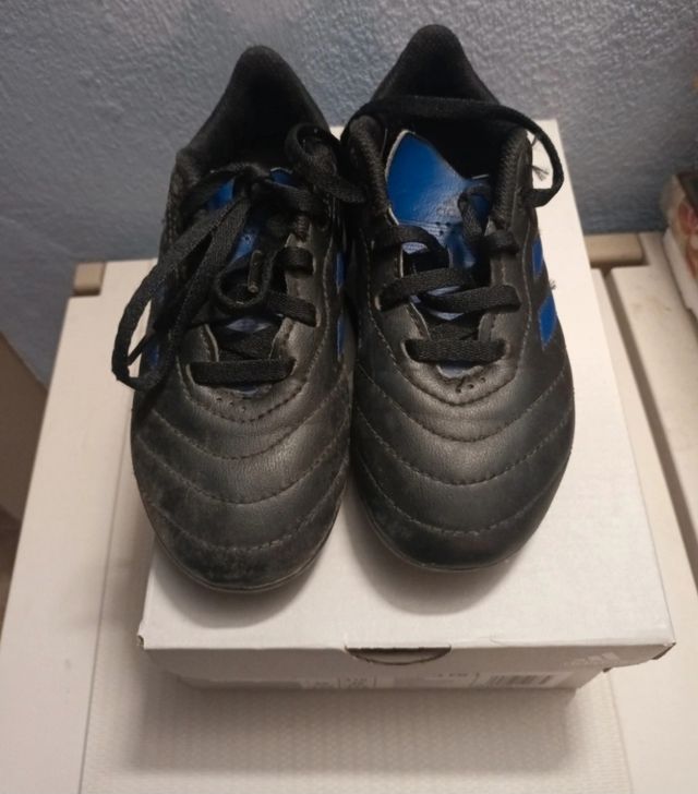 Scarpe calcio bambino Adidas nere e blu