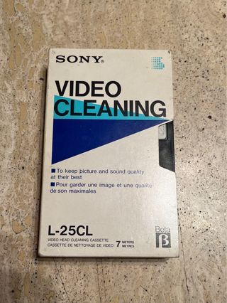 Cinta Limpiadora Betamax Sony L-25CL en su caja