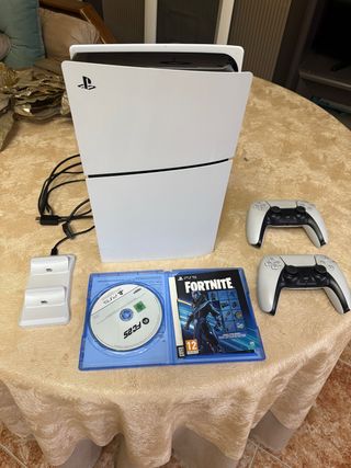Consola PS5 Disco + Fortnite + Accesorios