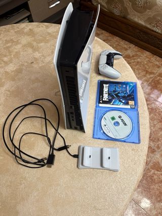 Consola PS5 Disco + Fortnite + Accesorios