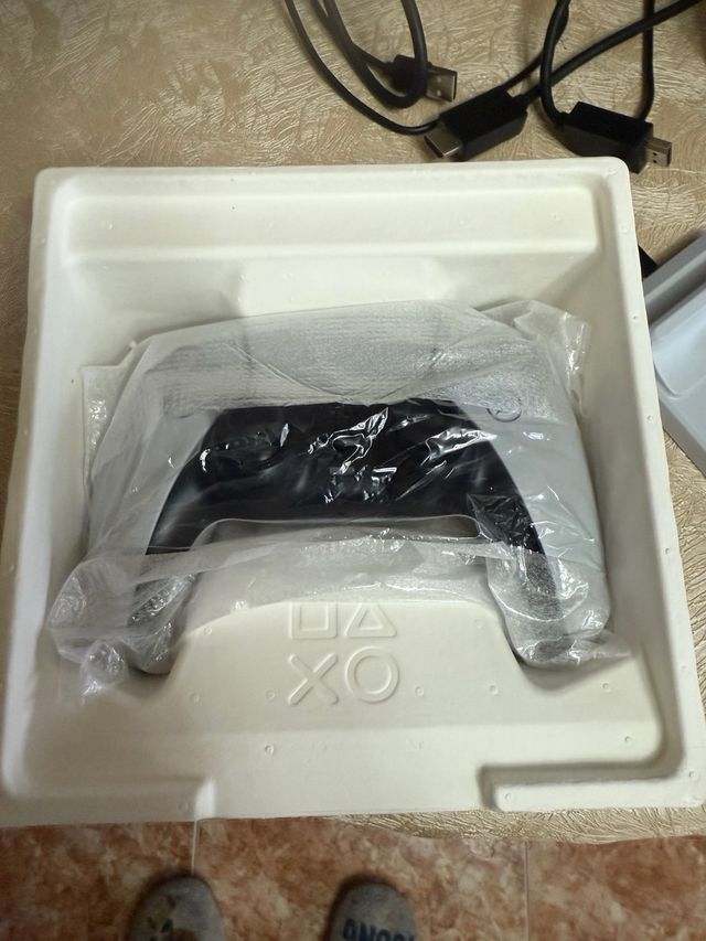 Consola PS5 Disco + Fortnite + Accesorios