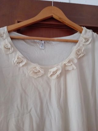 Conjunto de ropa beige