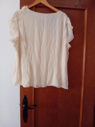 Conjunto de ropa beige