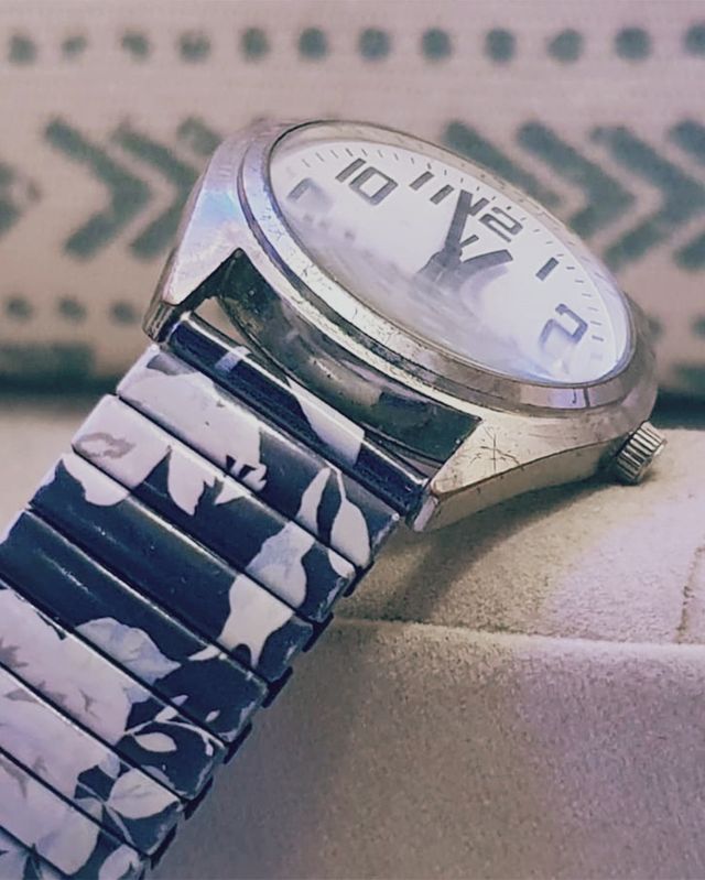 Reloj de señora con estampado floral