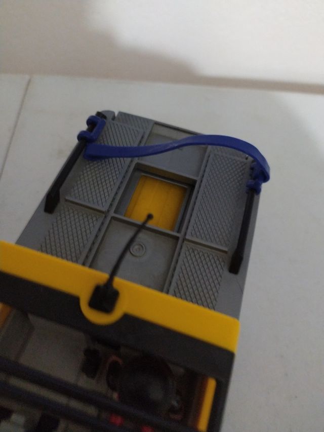 Coche todoterreno amarillo Playmobil