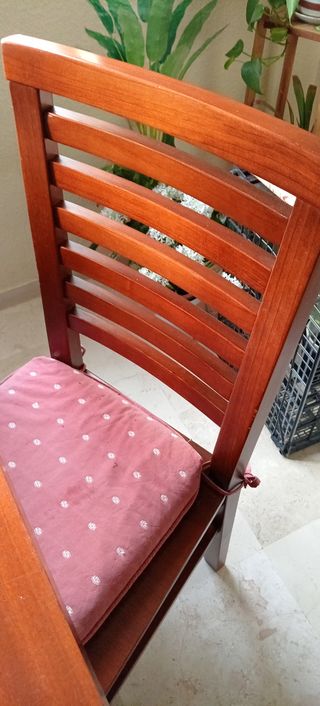 Mesa comedor y sillas madera calidad
