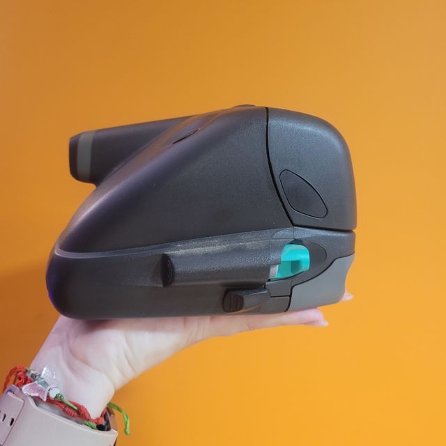 Cámara Polaroid 600 Negra y Verde