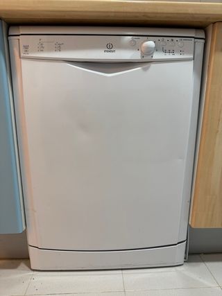 Lavavajillas Indesit