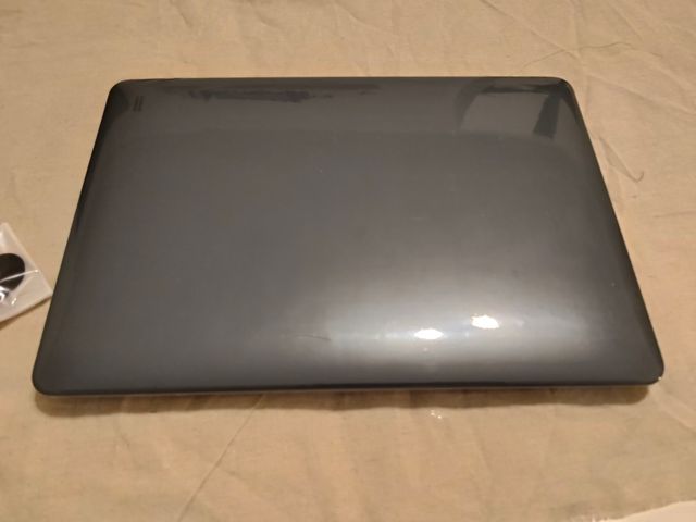 Funda Protectora MacBook Pro 13" Aiino