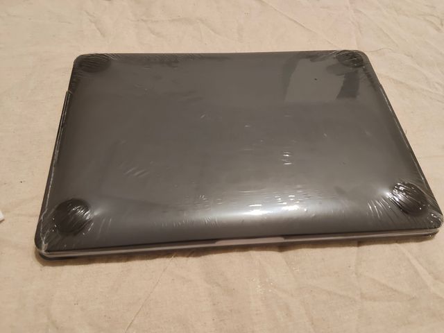 Funda Protectora MacBook Pro 13" Aiino