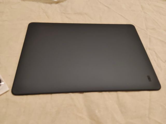 Funda Protectora MacBook Pro 13" Aiino