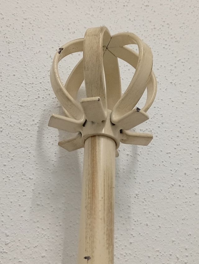 Barra de cortina beige