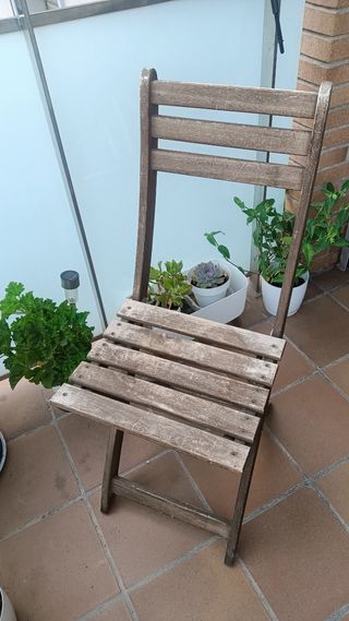 Mesa de madera + 2 sillas Ikea