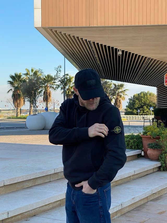 Sudadera con capucha de Stone Island Talla “M”