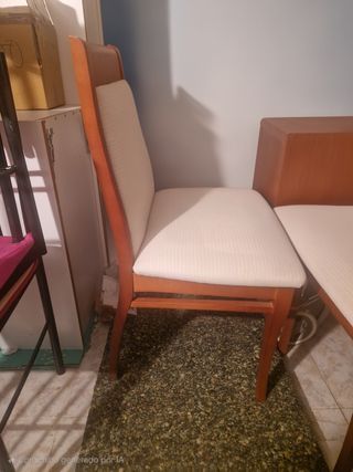 4 Sillas de Comedor Madera y Tela