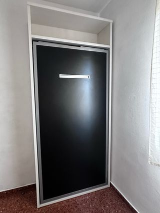 Cama Abatible Vertical con estantería
