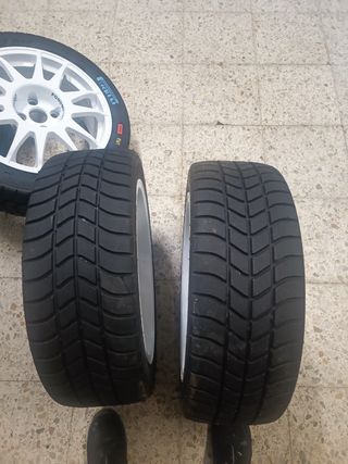 4 Neumáticos Pirelli 17 RW para lluvia