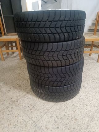 4 Neumáticos Pirelli 17 RW para lluvia