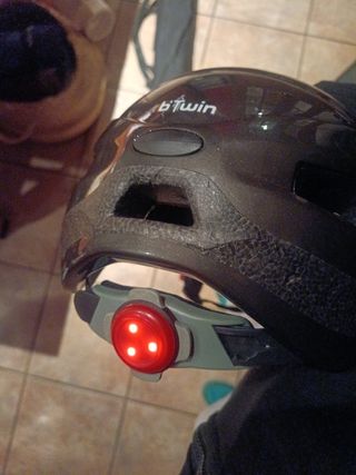 Patinete eléctrico Ninebot con casco 