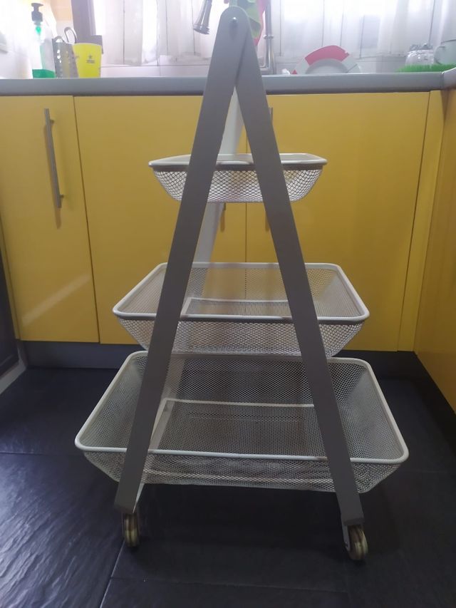 Carrito Auxiliar Metálico con Ruedas