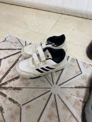 Adidas Bambas Blancas y Negras talla 34