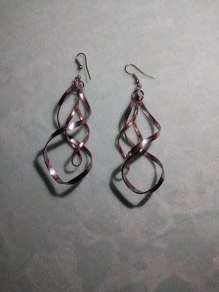 Pendientes largos plateados