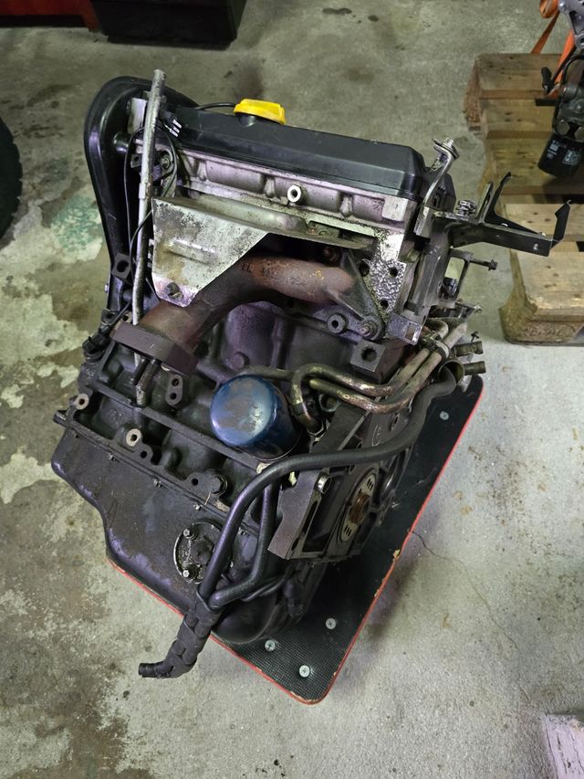Motor C25XE