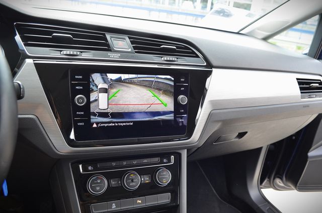 Volkswagen Touran DSG 5 Plazas+Navegcaion+Carplay