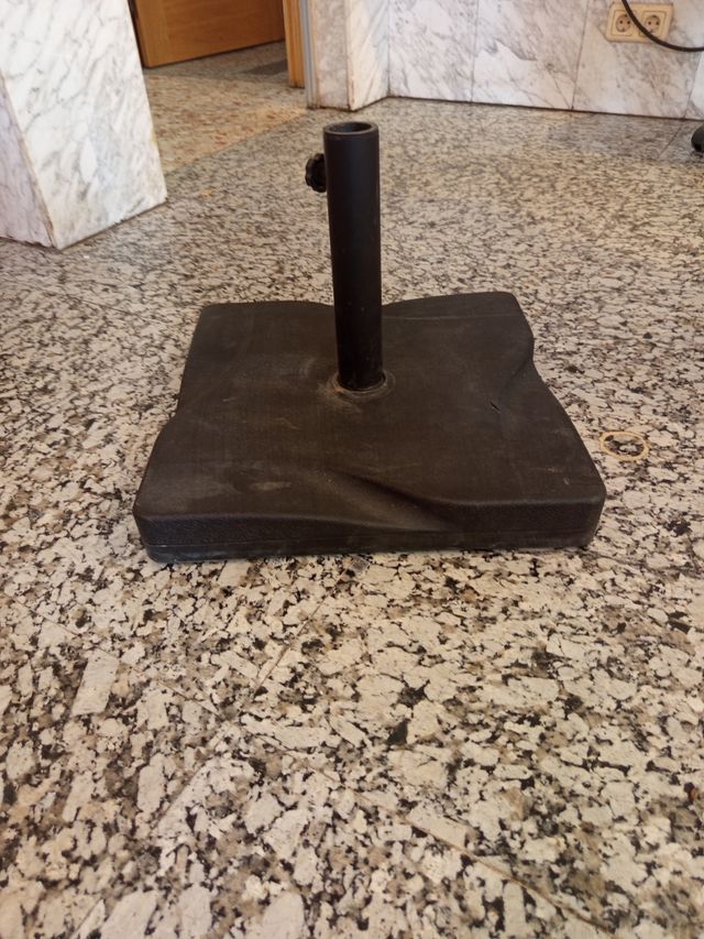 Peana para sombrilla de exterior
