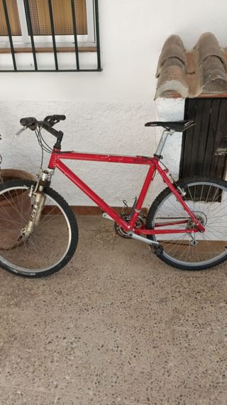 Bicicleta BH Roja