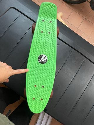 Monopatín 4 ruedas 55 cm niños poco uso