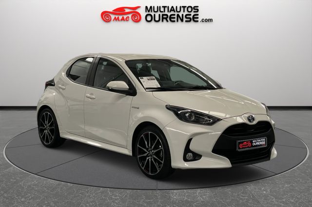 Toyota Yaris Hibrido+DSG+Navegacion+Llantas 18GR