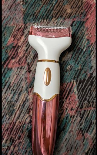 Afeitadora Eléctrica Impermeable Rosa y Blanca