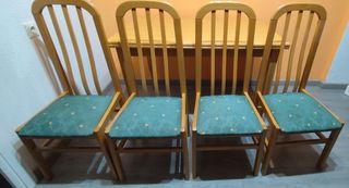 MESA COMEDOR + 4 SILLAS TODO SEMI NUEVO