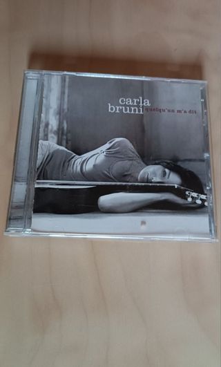 CD Carla Bruni - Quelqu'Un M'A Dit