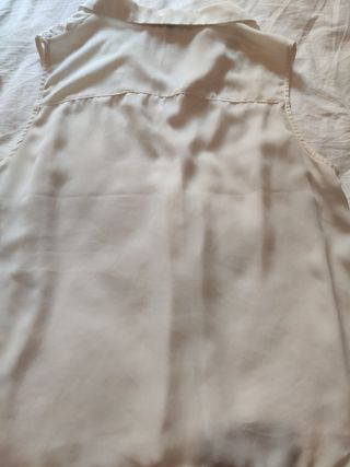 Blusa sin mangas con bordado