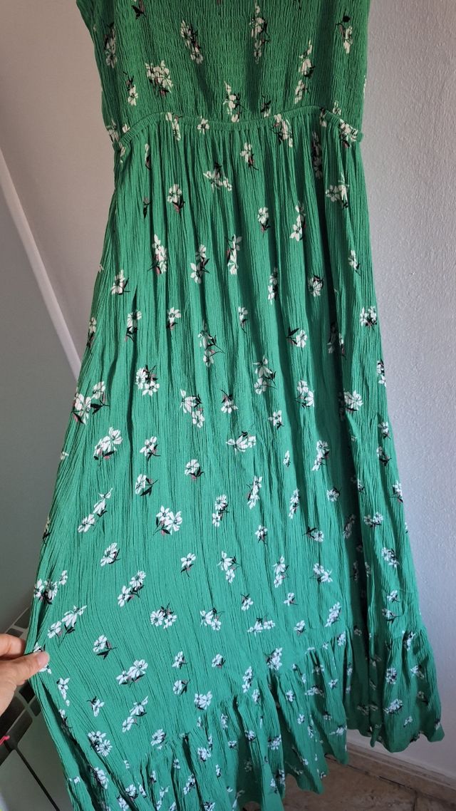 Vestido de tiras floral verde Stradivarius Talla S