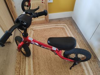 Bici de equilibrio roja para niños 2-3 años