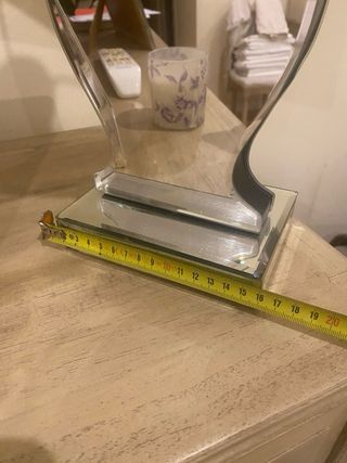 Lámpara de mesa moderna plateada