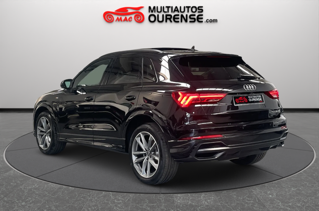 Audi Q3 S-Line Panoramic-Full Led- Llanta 19-USB