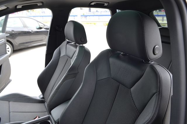 Audi Q3 S-Line Panoramic-Full Led- Llanta 19-USB