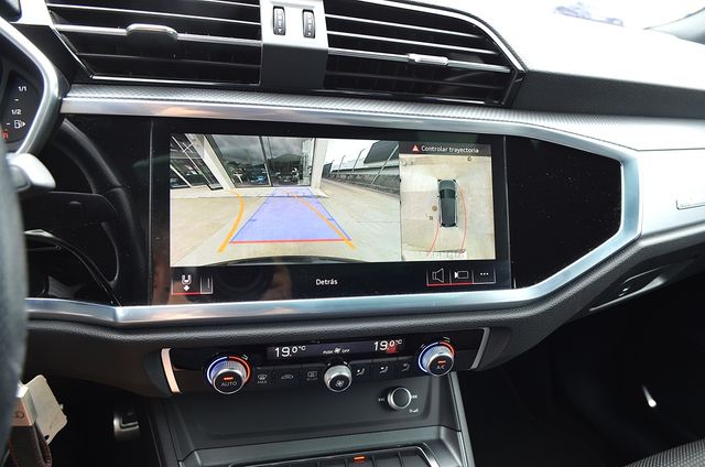 Audi Q3 S-Line Panoramic-Full Led- Llanta 19-USB