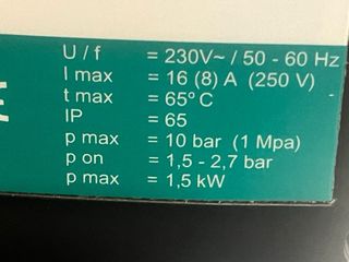 Bomba de agua con control de presión