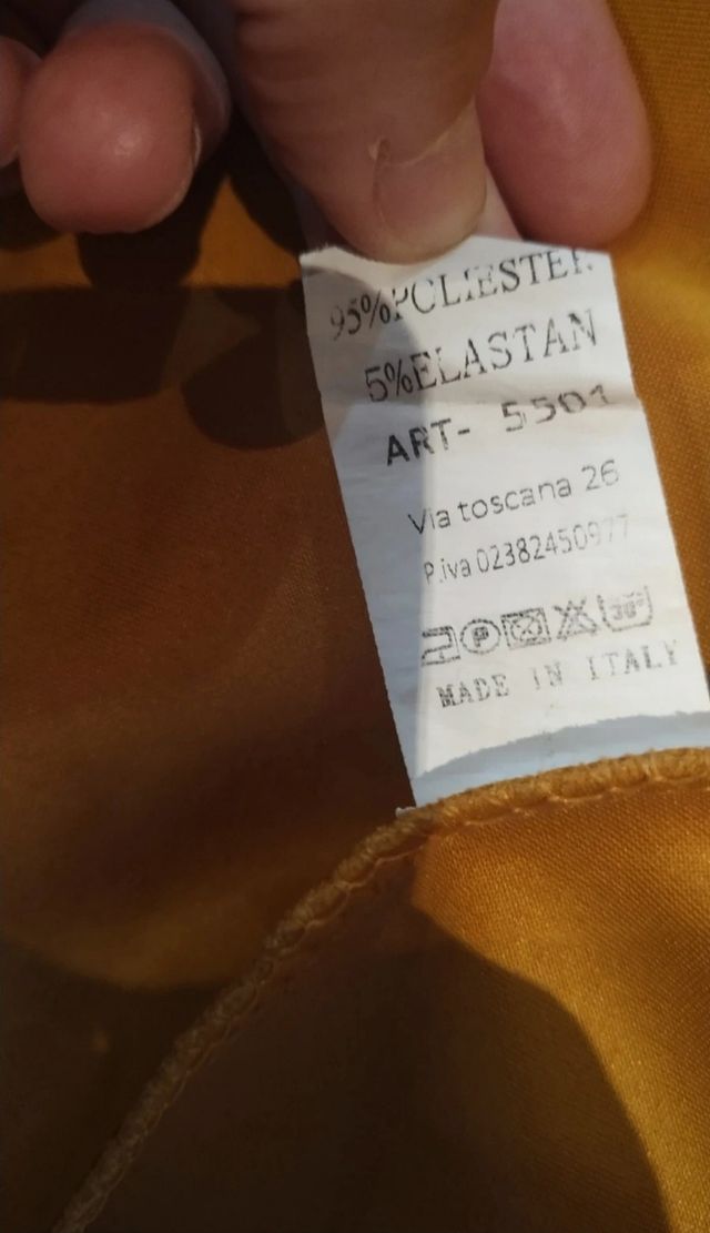 Blazer asimétrica amarilla