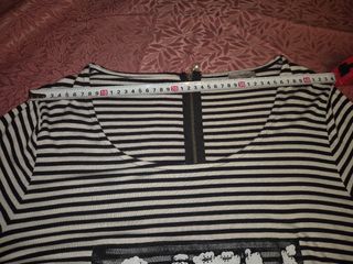 Vestito fiorellarubino a righe con paillettes