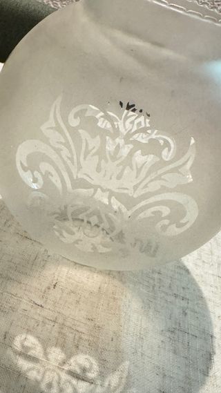 Tulipa de cristal con diseño floral